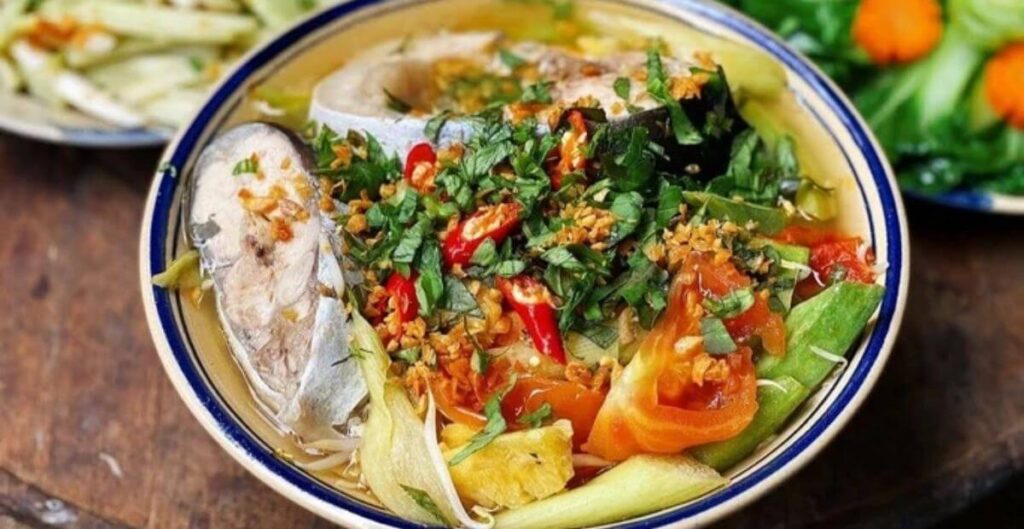 nấu canh chua cá hú rau nhút