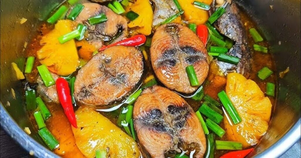 Cách nấu cá kho dứa thơm ngọt mát béo ngậy ngày hè 5 cách nấu cá kho dứa thơm