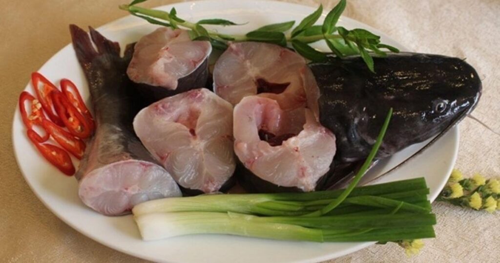 cách nấu Canh cá lăng với dứa