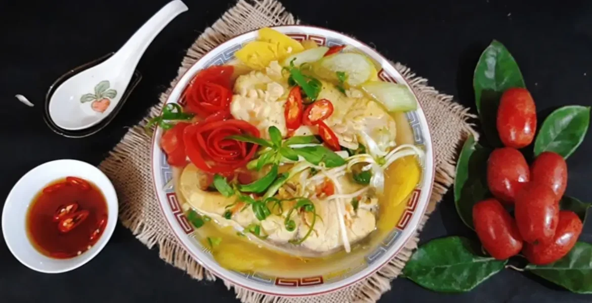 cách làm cá trắm nấu canh chua dứa