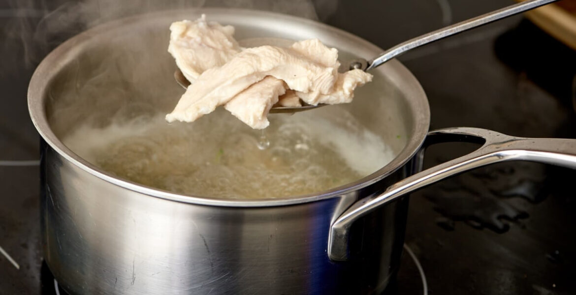 luộc thịt bằng bếp từ