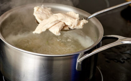 luộc thịt bằng bếp từ