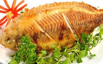 rán cá bằng bếp từ