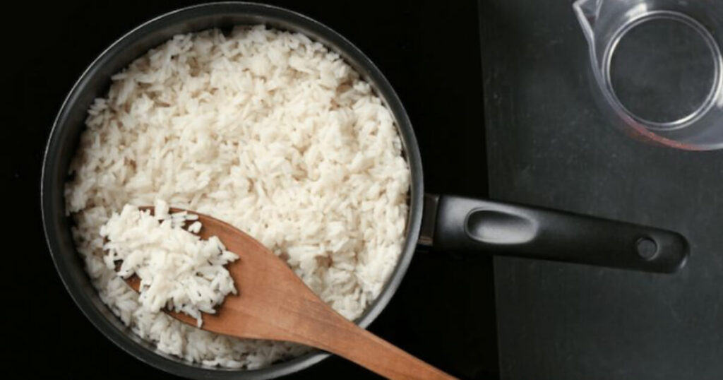 Cách rang cơm bằng bếp từ giòn thơm vàng đều 2 cách rang cơm bằng bếp từ