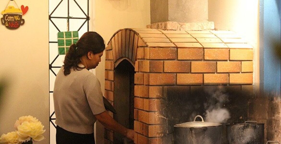 thiết kế bếp củi trong nhà không khói