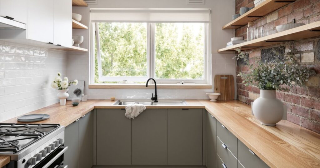 Thiết kế bếp nhỏ 1m đẹp và đầy đủ tiện nghi cho căn hộ nhà phố 4 bếp nhỏ 1m